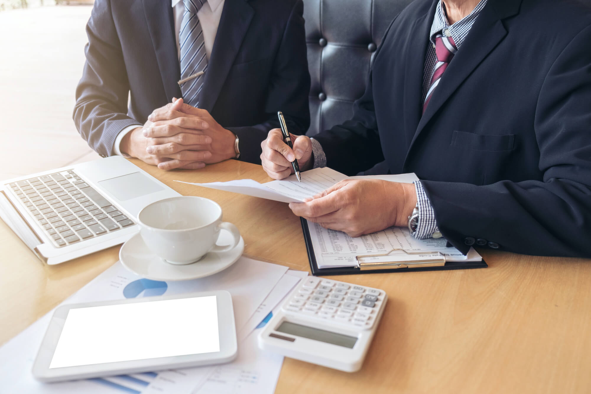 Zakup udziałów księgowanie – najczęstsze błędy i jak ich uniknąć