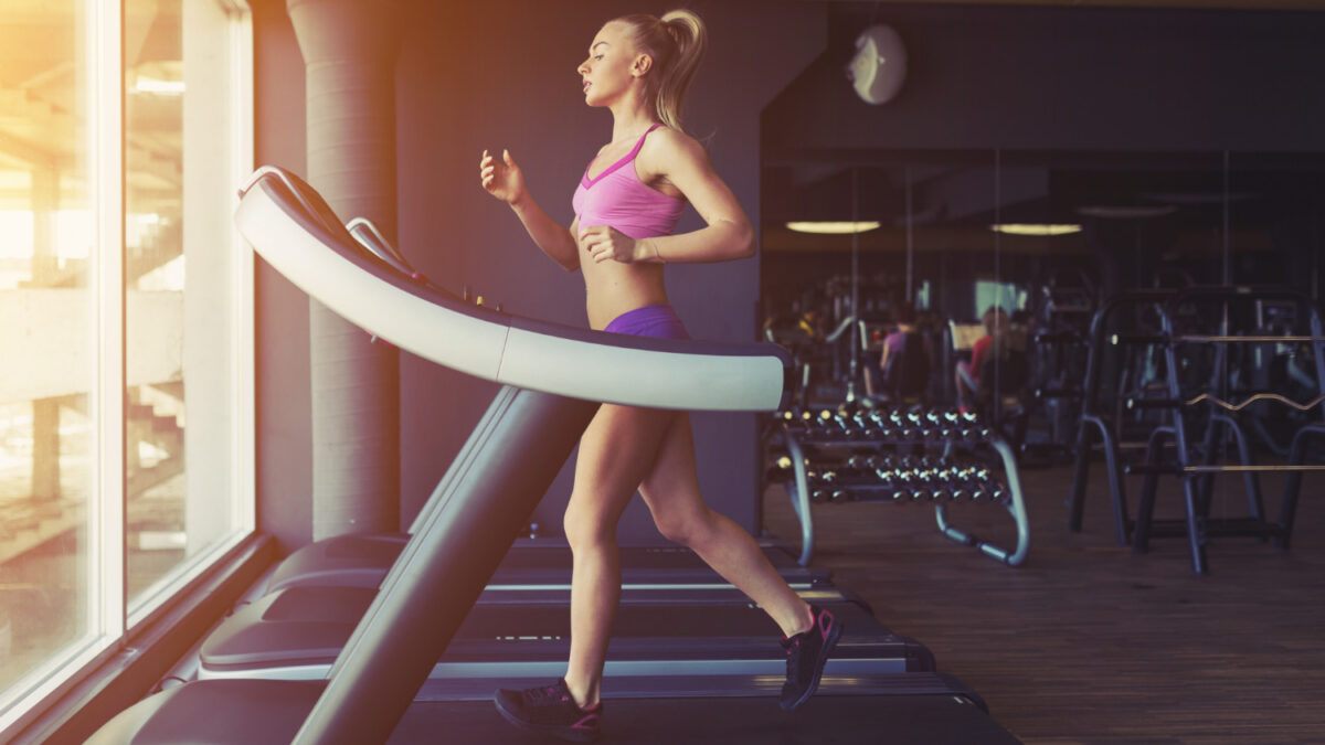 Cardio czy trening siłowy – co lepsze na spalanie tłuszczu?